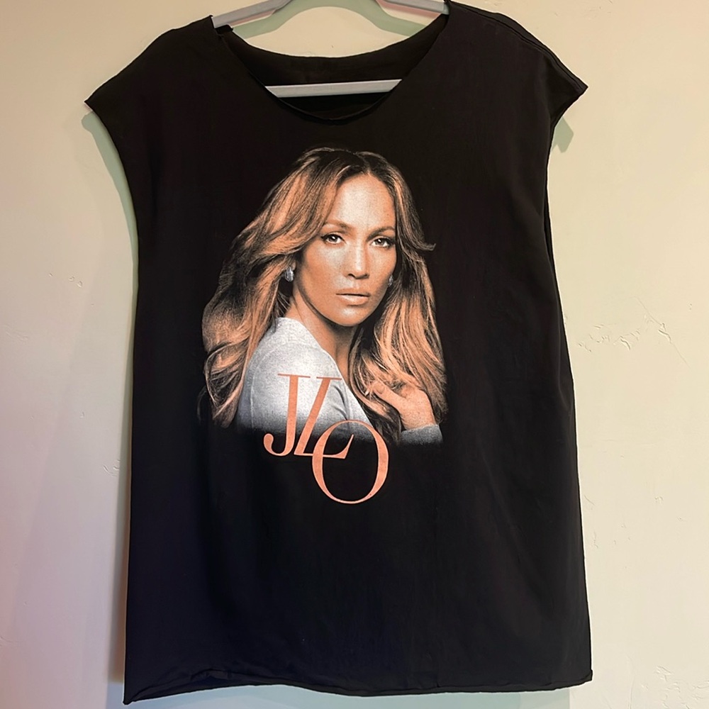 JLo 2019 It’s My Party Tour Tshirt